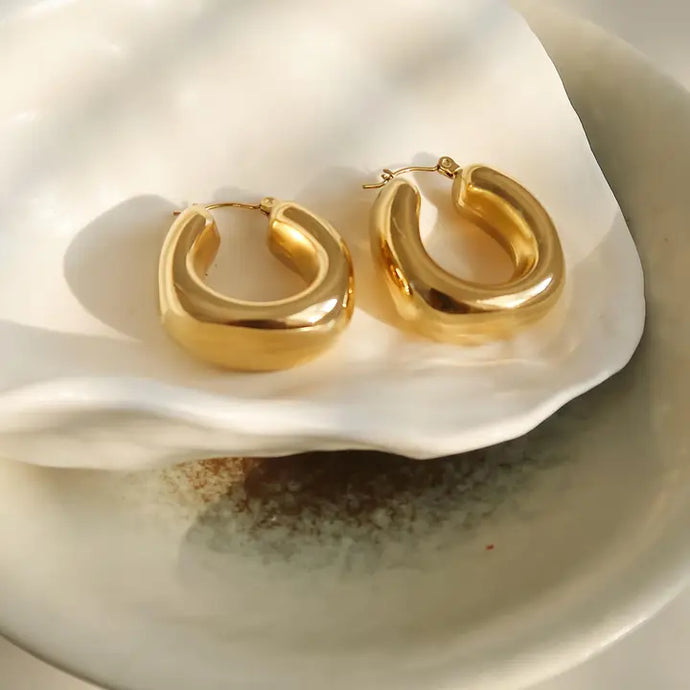 Hunter Earring